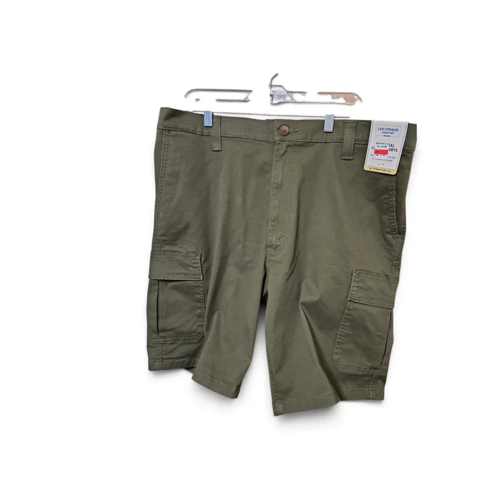 Signature by Levi Strauss Men OliveGreen Essential Cargo Shorts Size 40 NWT 0368